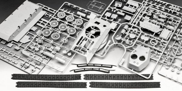Revell 03319 Soviet T34-85  1/35
