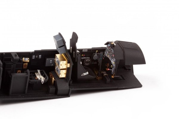Eduard 321000 Ju 87G-1/2 BORDER MODEL 1/35