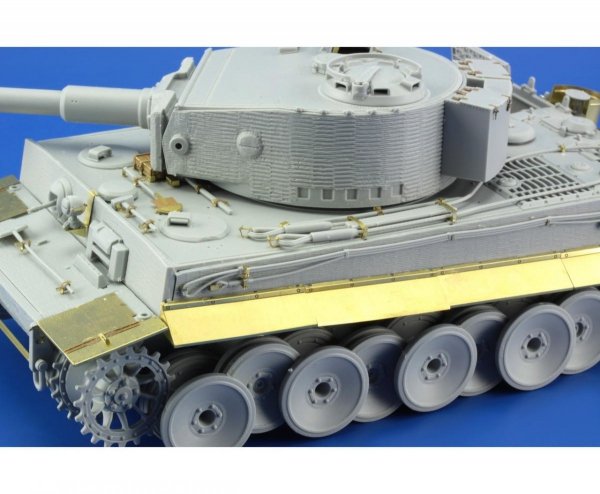 Eduard 36276 Tiger I Mid production fenders Dragon