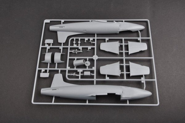 Trumpeter 02866 Supermarine Attacker F.1 Fighter  (1:48)