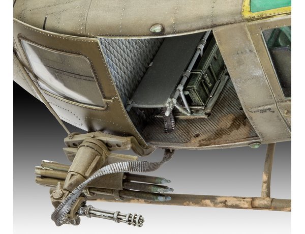 Revell 04960 Bell UH-1C 1:35