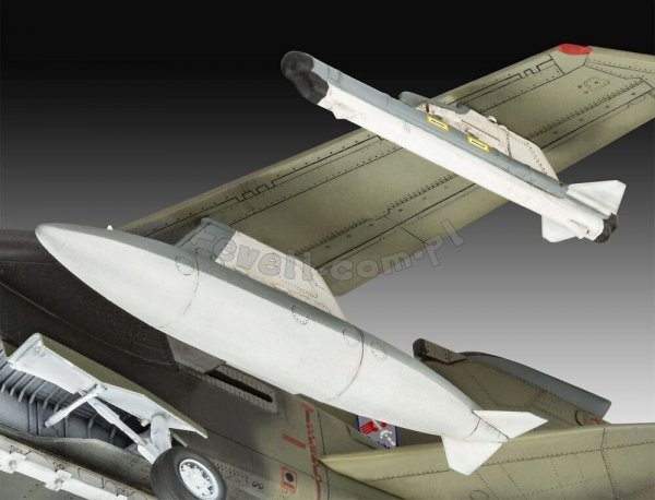 Revell 03801 Tornado Twin Pack - 50 Anniversary Panavia Tornado 1/72
