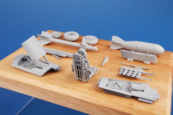 Special Hobby 48238B Dassault SMB-2 Super Mystere / Sa'ar - Israeli Storm in the Sky' (Kit+Book) 1/48