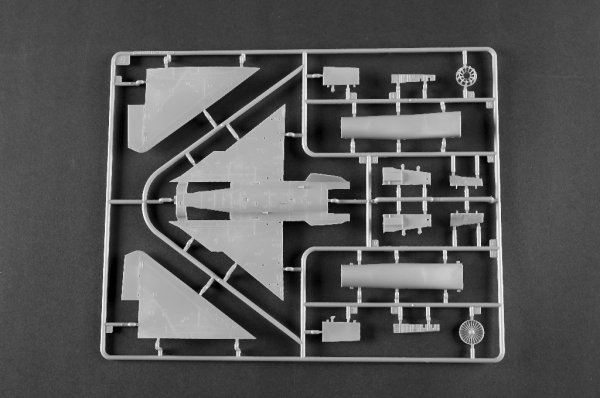 Trumpeter 01698 Chinese J-10C Fighter 1/72