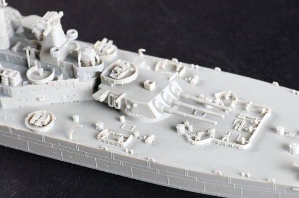 Trumpeter 06749 USS Iowa BB-61 1/700