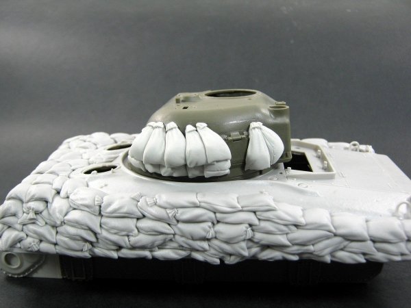 Panzer Art RE35-139 Heavy sand armor for M4A1 tank (Early hull) 1/35