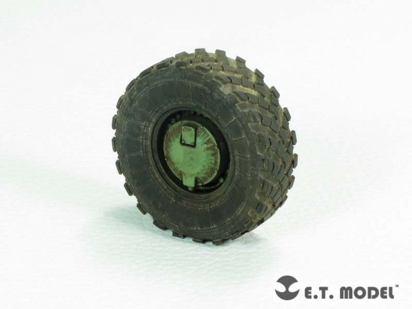 E.T. Model ER35-054 Russian GAZ-233014 STS &quot;TIGER&quot; Weighted Road Wheels For Meng 1/35