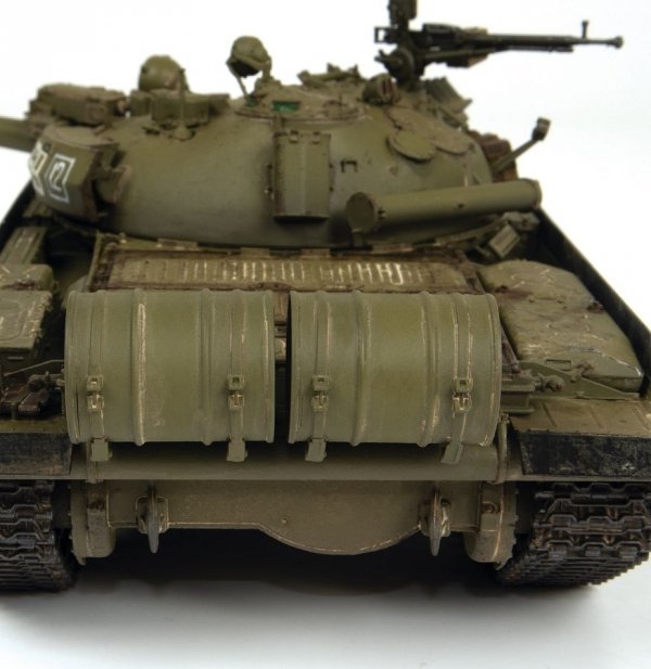 Zvezda 3679 Soviet T-62M Main Battle Tank 1/35