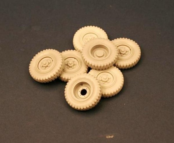 Panzer Art RE35-119 Road wheels for “Einheistdiesel” (gelande pattern) 1/35