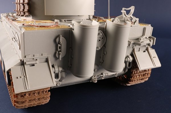 Trumpeter 00944 Pz.Kpfw.VI Ausf.E Sd.Kfz.181 Tiger I (Medium Production) 1/16