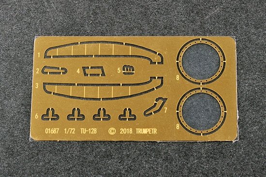 Trumpeter 01688 Tu-128UT Fiddler 1/72