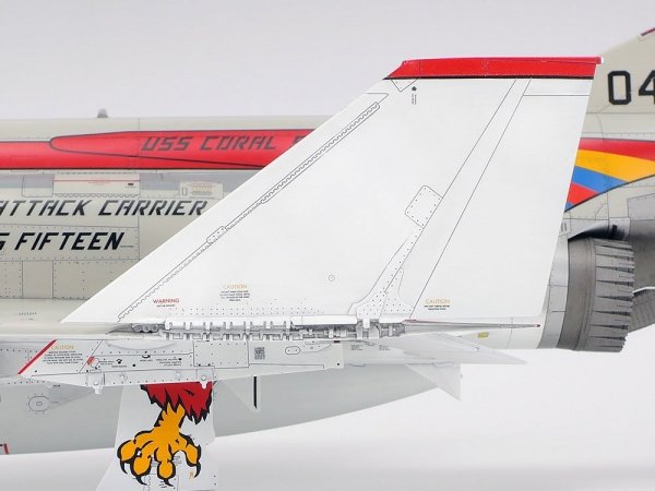Tamiya 61121 McDonnell Douglas F-4B Phantom II 1/48