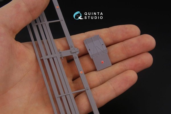 Quinta Studio QD35017 KAMAZ 4310 3D-Printed &amp; coloured Interior on decal paper (for ICM kit) 1/35