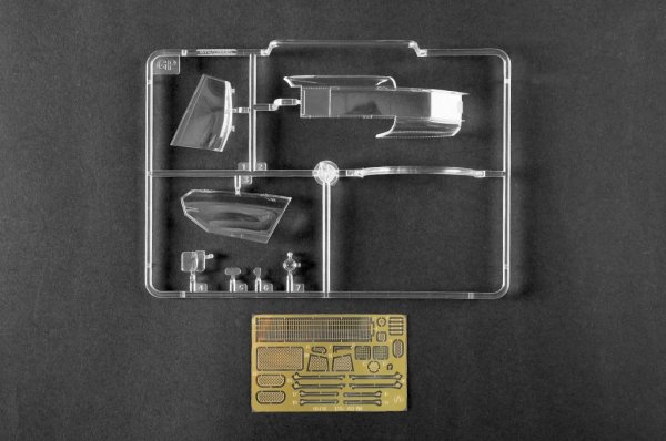 Trumpeter 05117 AH-1W Super Cobra (Turned Exhaust) 1/35