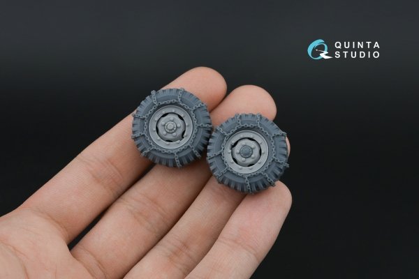 Quinta Studio QT35012 Dodge WC Family tyre set with chains (Zvezda) 1/35