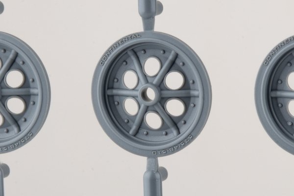 Snowman Model SP-8001 Sd.kfz.251/1 Ausf.D 1/35