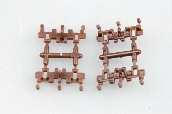 Trumpeter 02042 Russian 650mm steel track for Russian KV/JS tank (1:35)