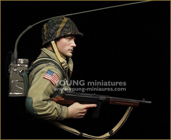 Young Miniatures YM1885 US Airborne Radio Operator CARENTAN 1944 1/10