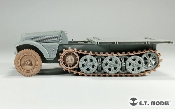 E.T. Model P35-124 WWII German Sd.kfz.250/Sd.kfz.10 Sagged Front Wheels for Dragon Kit 1/35