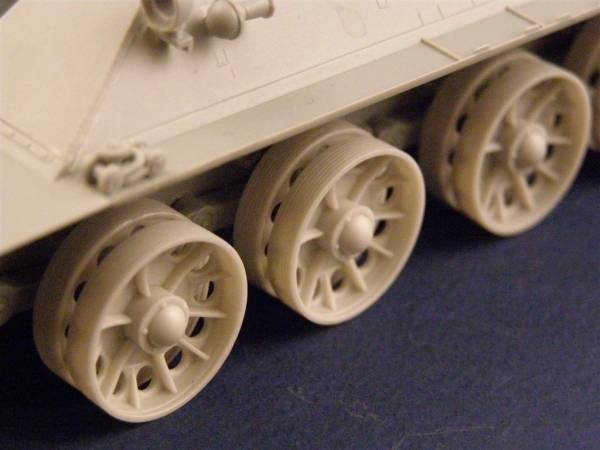 Panzer Art RE35-025 Burnt out “Spider” wheels for T-34 tank 1/35