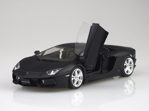 Aoshima 02738 Lamborghini Aventador LP700-4 Matte Black (1/24)