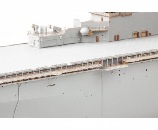 Eduard 53321 USS Wasp LHD-1 part 4 Trumpeter 1/350