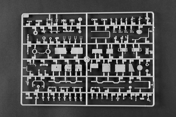 Trumpeter 01097 M1078A1P2 2.5 Ton LMTV Cargo Truck 1/35