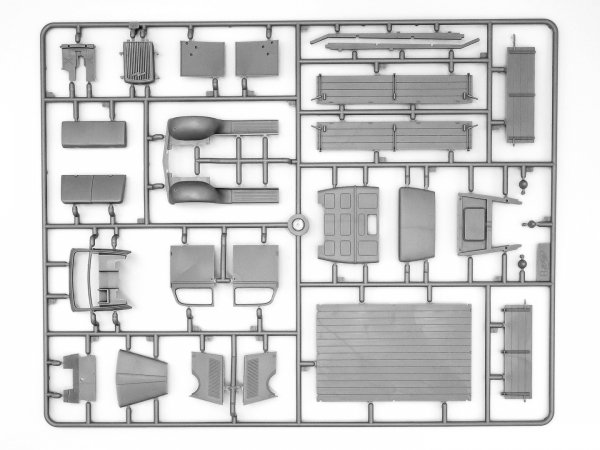 ICM DS3523 Sankas WWII Wehrmacht Ambulance Trucks 1/35