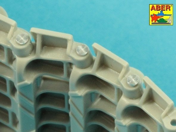 Aber 16170B Set of pins for Panther tank tracks x176 pcs / Zestaw sworzni do gąsienic czołgu Panther x176 szt  1/16