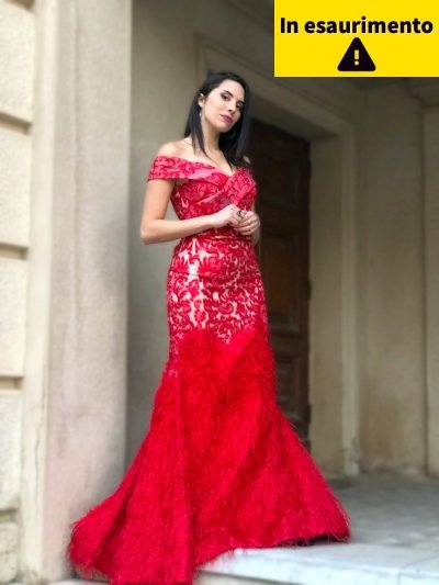  Elegancka długa czerwona sukienka 