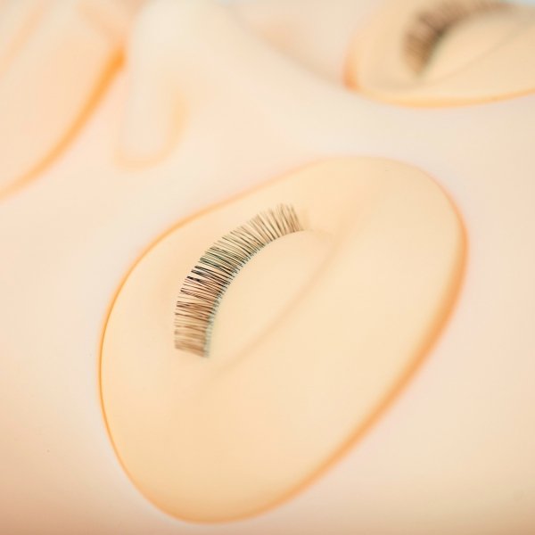 Trainingskopf-Accessoires (austauschbare Augen mit Wimpern)