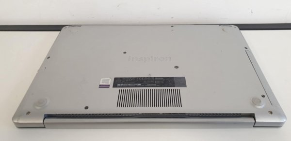 Notebook Dell Inspiron 5570 15,6 FHD i5-8250U 8GB SSD256GB Radeon R7 M460 4GB W11P