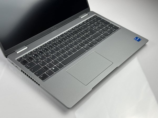 DELL Notebook Latitude 5520 i5-1145G7 16GB 256GB W11P