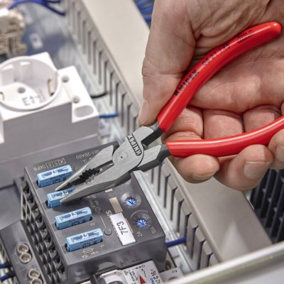 SZCZYPCE UNIWERSALNE Z OSTRO ZAKOŃCZONYMI SZCZĘKAMI PCV 145M
