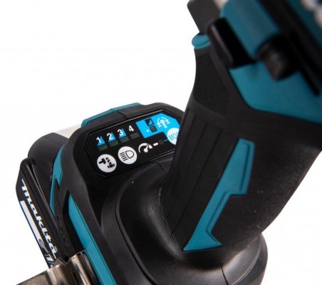 KLUCZ UDAROWY AKUMULATOROWY 1/2&#039;&#039; 700NM 18V LTX 2*5.0AH