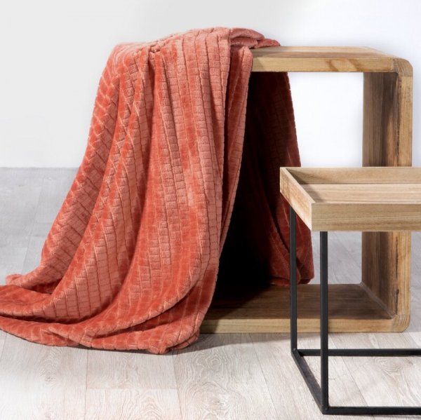 DESIGN 91 Koc CINDY 2 miękki i miły w dotyku z wytłaczanym wzorem w kosteczkę 70x160 cm Ceglany 