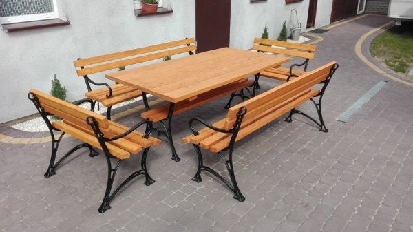 Zestaw MAJA królewki z podłokietnikiem stół 200x90 ławki żeliwne certyfikat 