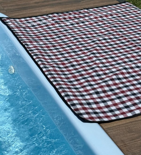 Mata Piknikowa Ogrodowa Plażowa Koc Rozkładany z izolacją 140x140 cm