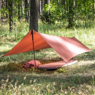 Tarp do spania na ziemi Lesovik ZMORA - terra rosa