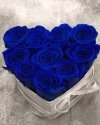 Niebieskie wieczne róże w małym boxe heart