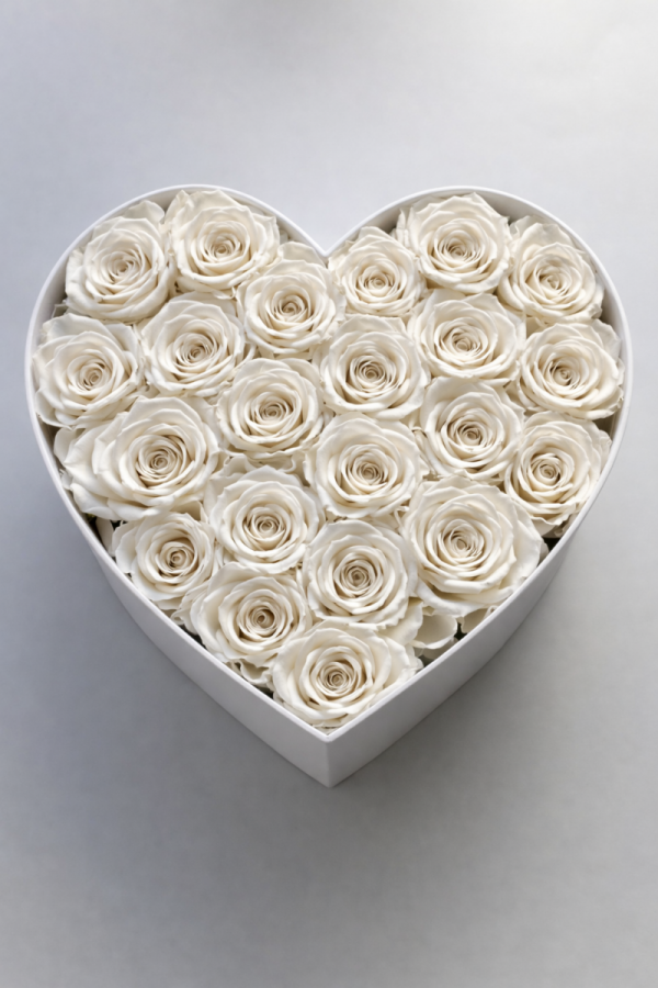 Ecru wieczne róże w dużym boxe heart