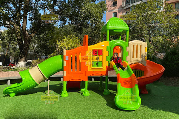 plac zabaw, plac zabaw przedszkolny, place zabaw do przedszkoli, place zabaw z certyfikatem, plac zabaw metalowy, place zabaw producent, plac zabaw z certyfikatem, plac zabaw kids