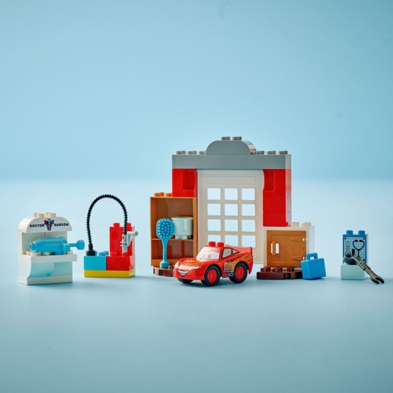 LEGO Klocki DUPLO Disney 10456 Wizyta McQueena w warsztacie Wójta