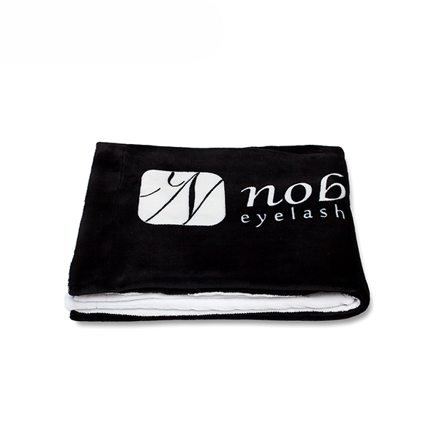 Koc z logo Noble Lashes 