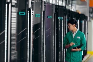 Hewlett Packard Enterprise Obsługa portu szeregowego ProLiant DL20 Gen11 iLO/M.2 P65407-B21