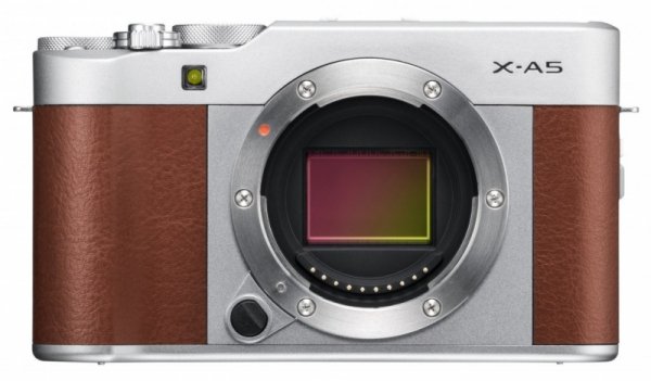 Fujifilm X-A5 + 15-45mm brązowy