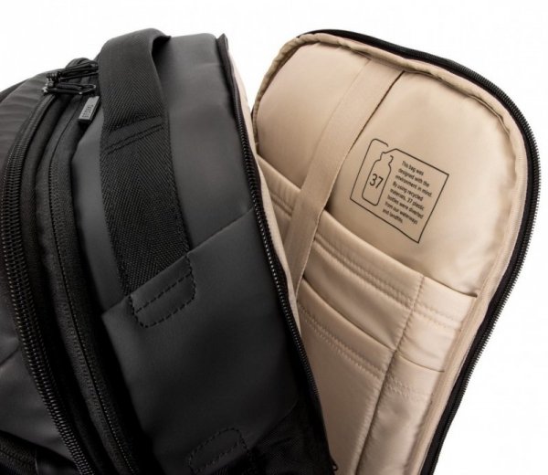 Targus Plecak do notebooka 15.6 cali EcoSmart Mobile Tech Traveler XL Backpack, czarny