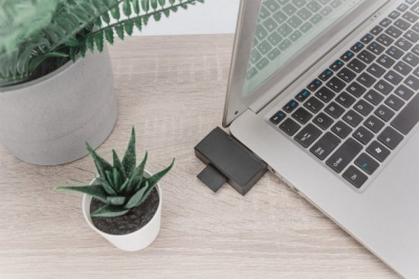 Digitus Stacja dokująca USB 3.0 Typ A, 7-portów, 4K 30Hz, HDMI, VGA, 2x USB 3.0, SD microSD, RJ45