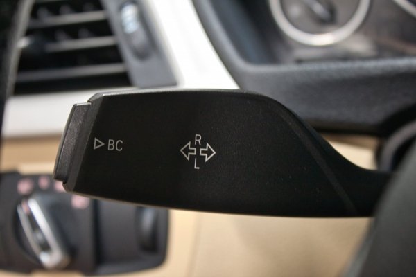 BMW Seria 3 F30 2.0 320i xDrive Steptronic 