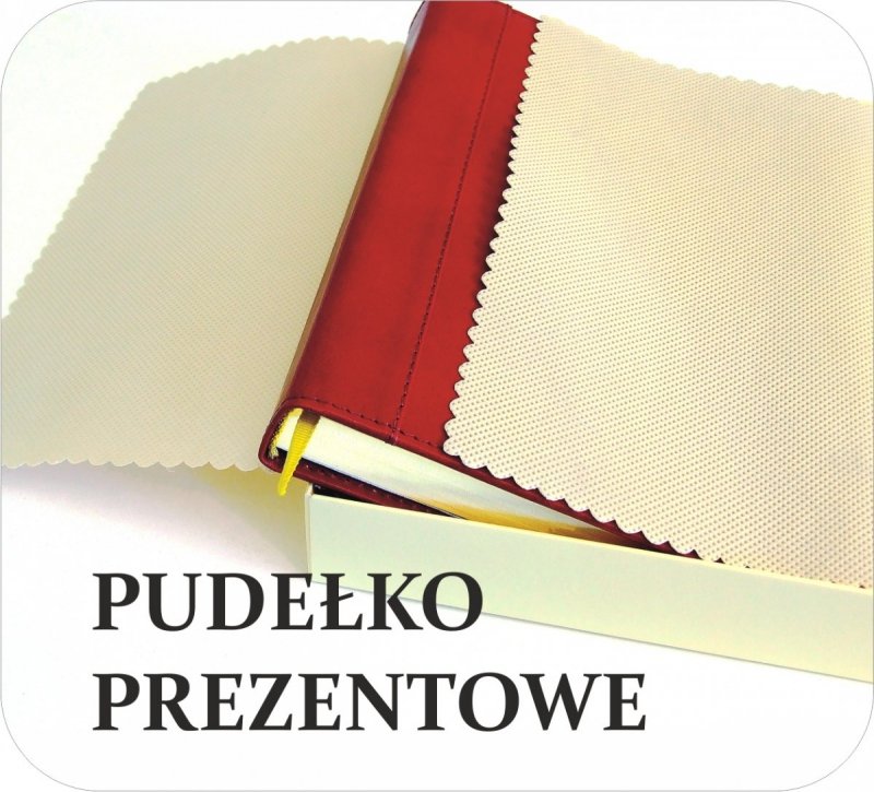 pudełko prezentowe na kalendarz A5 wyłożone ozdobnym materiałem
